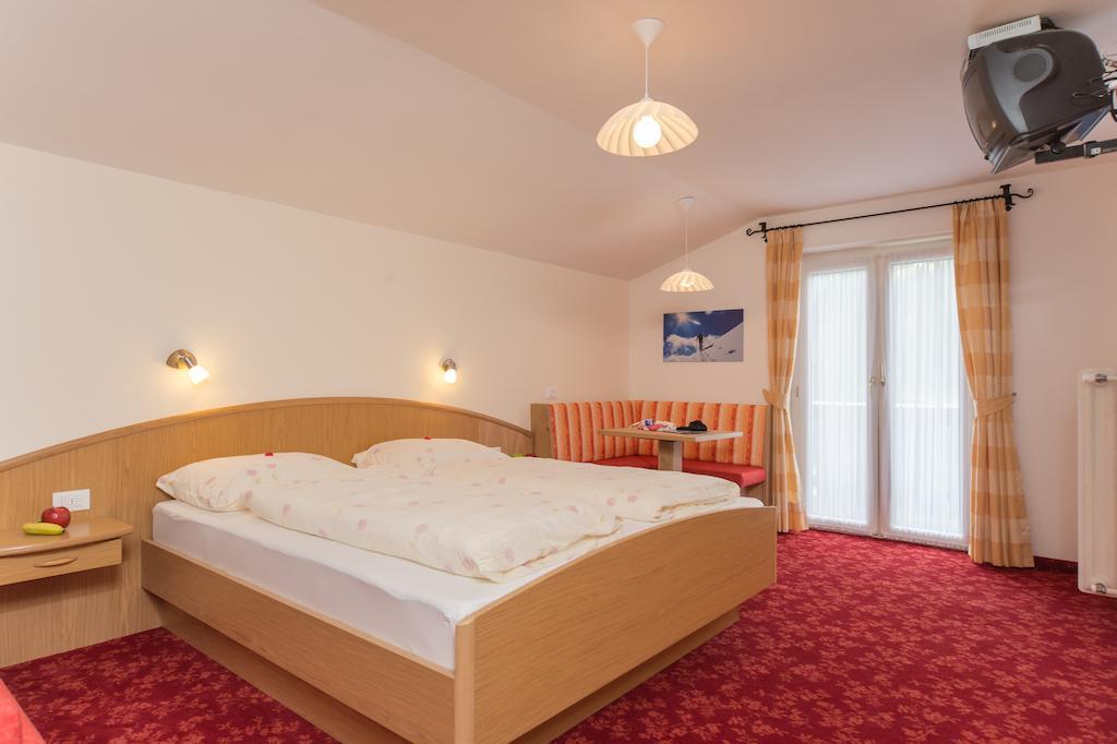 Kedul Lodge Santa Cristina Val Gardena 객실 사진